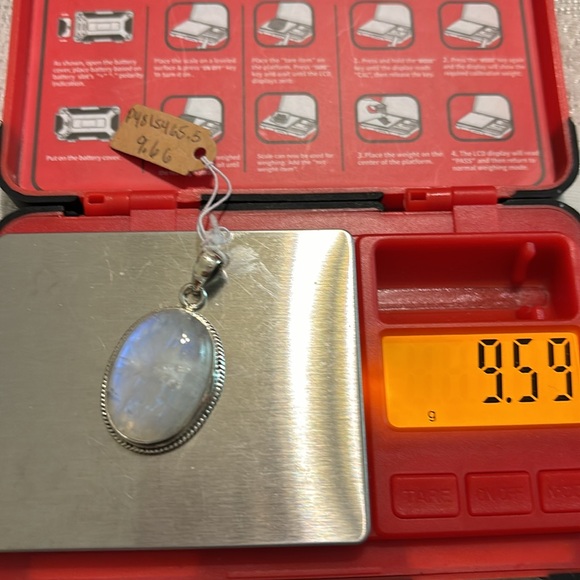 MOONSTONE NEW Sterling silver and moonstone pendant - Picture 8 of 8